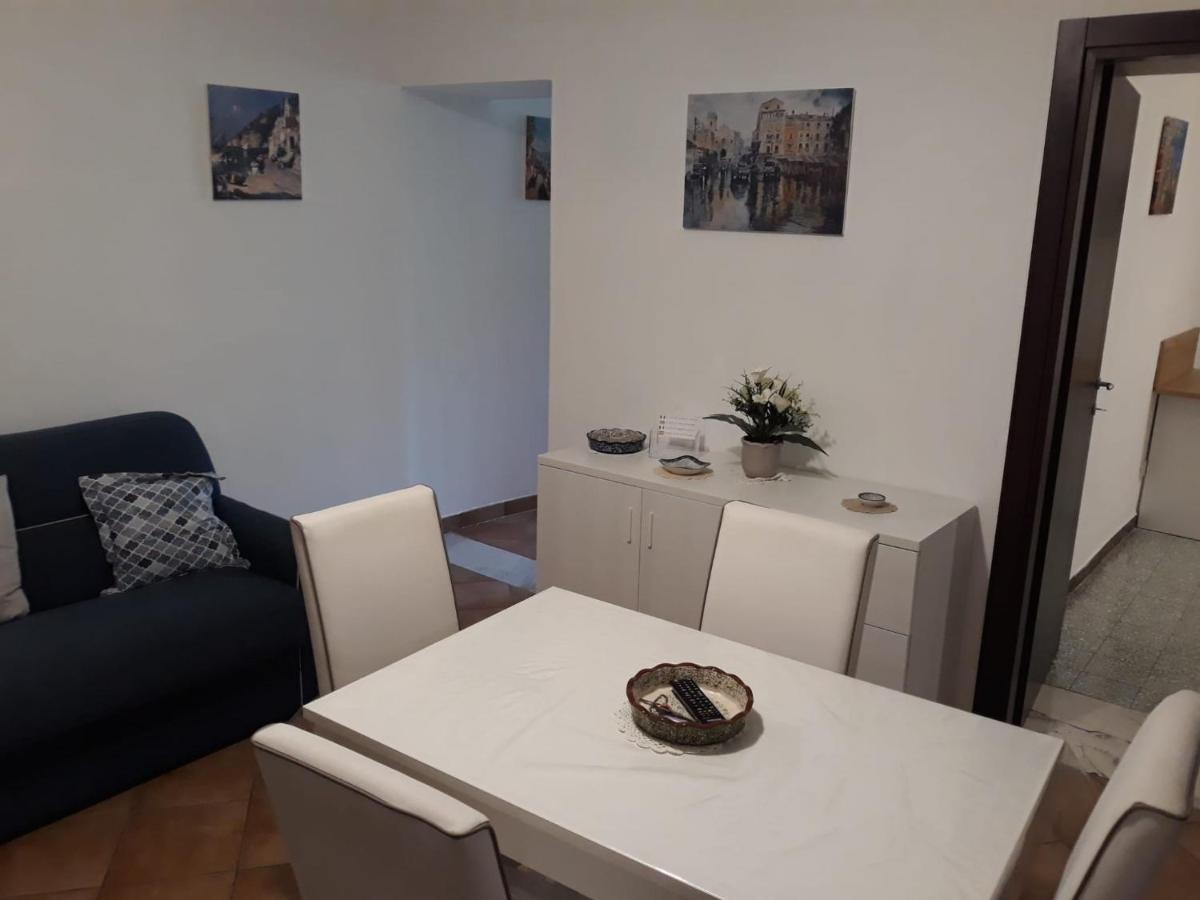 Апартаменти Rita Flat Сорренто Екстер'єр фото